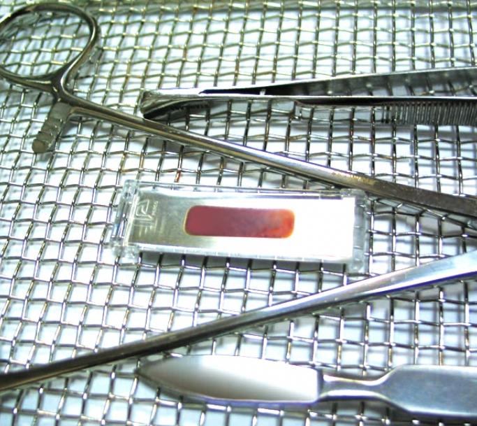 Индикаторы TOSI для определения эффективности очистки медицинских инструментов